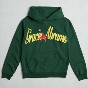 Gracie Abram’s Green Star Hoodie